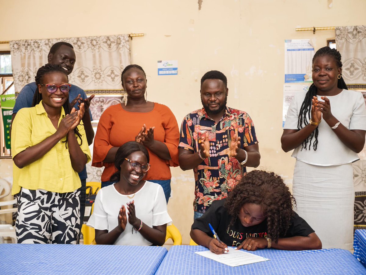 _asknet's tweet photo. #ThrowbackThursday
In 2023, #ASKnet welcomed @CECIuganda, @MaMaraSakit_V and @Konetahub to the family!
We are committed to building a transformative and sustainable open society through our network of hubs and community members.
#ASKnet #ASKhubs #ASKcommunity https://t.co/8rCnIvkBl2
