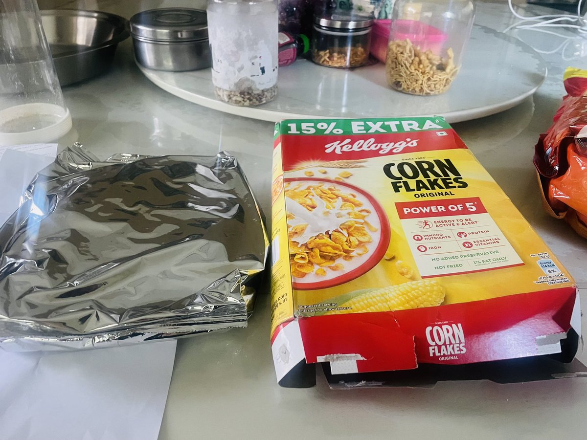 arpit190492's tweet photo. @JioMart @JioMart_Support 
My order id is 17065941230059005A. There were 3 items. I have ordered museli, kellogs corn flakes plain and surf excel 6kg. In place of museli they hv sent almond honey corn flakes. Packet of corn flakes and surf excel was opened when i received. https://t.co/Km0FxiBTQ8