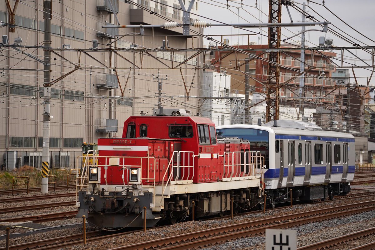 masa_kudo's tweet photo. 愛知 DD200 DD200-7号機② 9596レ

DD200-7号機牽引 9596レ 
E531系 クハE531-17 総合車両製作所出場
クハE531系-17代替製造
1両だけという、プラレールみたいな編成

#dd2007号機
#dd2007
#e531系
#9596レ
#甲種輸送
#総合車両製作所
#jtrec https://t.co/MfuHxu8nTD