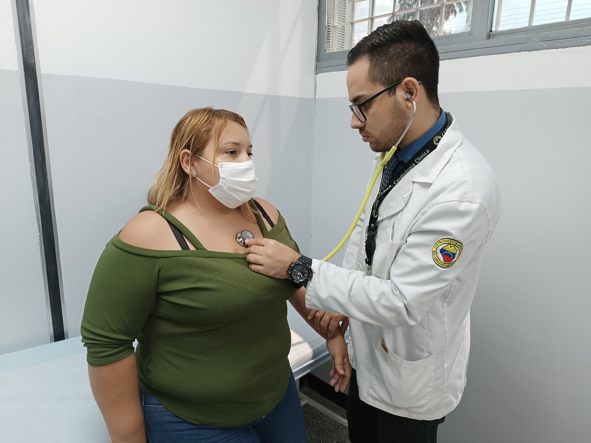 DraShirleySalud's tweet photo. #1Feb Jo nada de Valoración Cardiovasvular a pacientes captados en nuestros Despliegue de Atención Especializada en Salud #Aragua siguiendo las orientaciones del Pdte @NicolasMaduro ¡Juntos por Cada Latido! @MagaGutierrezV @Soykarinacarpio @MinSaludVE @GobiernoAragua_ https://t.co/rv1yd7cNRH
