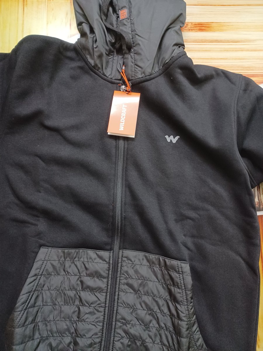 MuditGoyal26's tweet photo. @myntra Ordered on 31st Dec, 3 exchanges wrong product delivered. 
Then finally got frustrated return order was put 4 times, all requests cancelled. Quality team says no issues in the product. Don't know if they are blind. Harassment. Worst service. https://t.co/00FeZ0jK8E