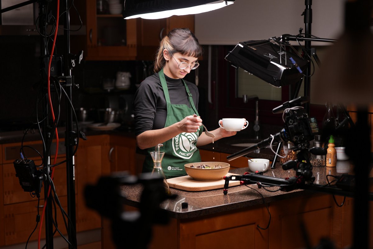 Comencem un nou any amb més il·lusió que mai!
Les fruites i hortalisses que es cultiven al <a href="/ParcAgrariBaix/">Parc Agrari del Baix Llobregat</a> tenen múltiples opcions per a ser cuinades. Per això, produïm per a les seves xxss vídeo-receptes delicioses i de temporada que inspiren a milers d’usuaris!

📷Ferran Planas