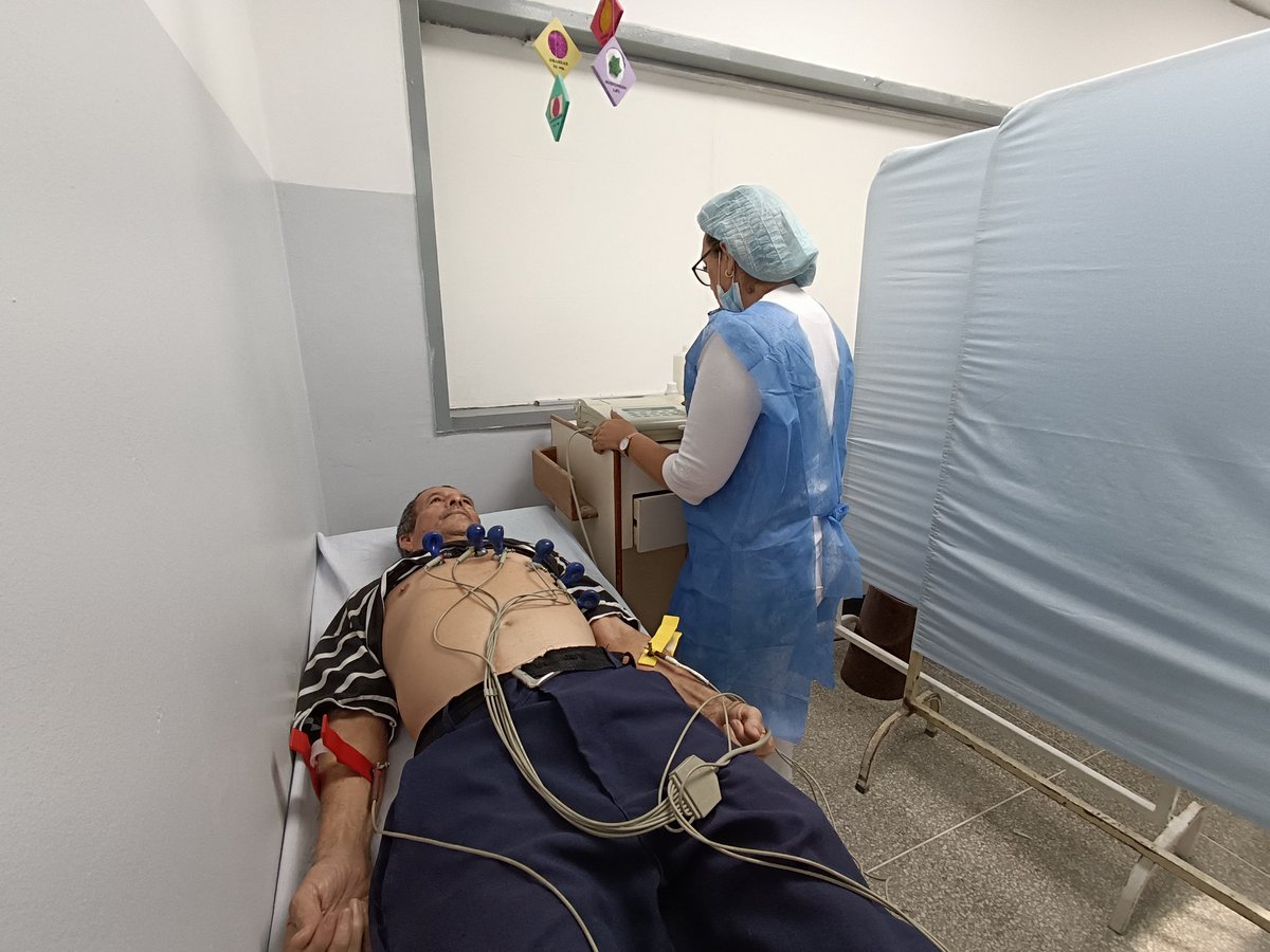 DraShirleySalud's tweet photo. #1Feb Jo nada de Valoración Cardiovasvular a pacientes captados en nuestros Despliegue de Atención Especializada en Salud #Aragua siguiendo las orientaciones del Pdte @NicolasMaduro ¡Juntos por Cada Latido! @MagaGutierrezV @Soykarinacarpio @MinSaludVE @GobiernoAragua_ https://t.co/rv1yd7cNRH