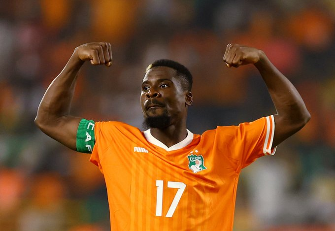 cgaranti's tweet photo. Serge Aurier, bonservisiyle Galatasaray'a gidecek. Lorenz Assignon'un Burnley'e transfer olması bekleniyor. (Fabrizio Romano) https://t.co/vv8cknJvxL