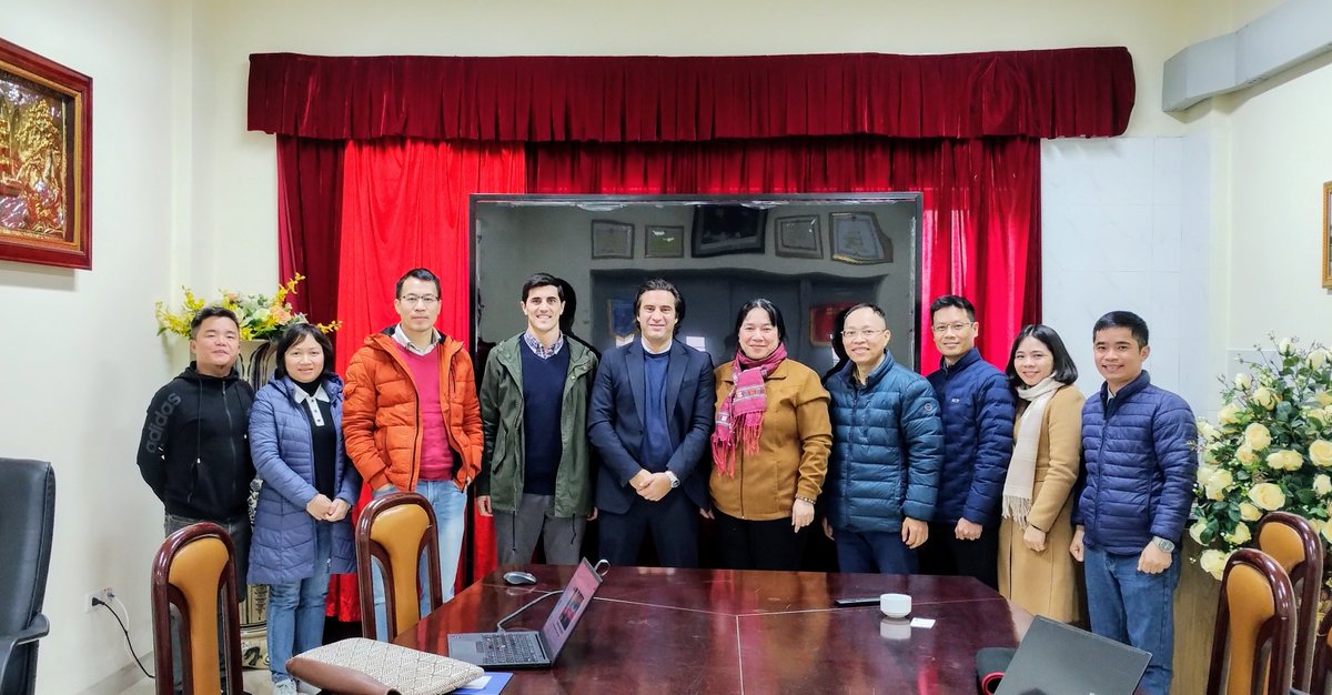 K_project2023's tweet photo. 🇻🇳 Gratitude for the meaningful connections with colleagues from the Soils and Fertilizers Institute and the Vietnam National University of Agriculture. 🤝
Thrilled about the upcoming collaboration on our project! 🌾 https://t.co/YlYtYtLNjb