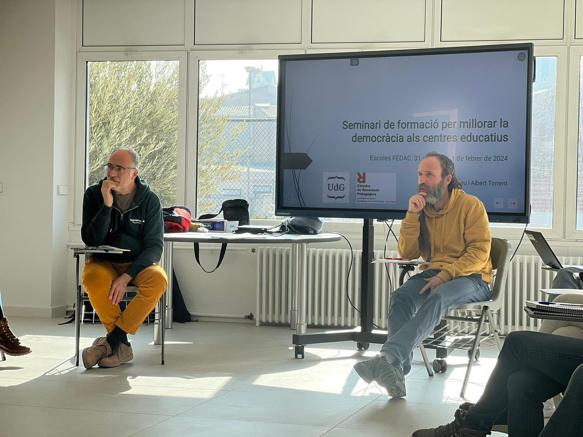 Trobada i formació d'#Aips.
Treballem per millorar la democràcia en les nostres escoles.

#passiópereducar #avuixdemà #fedacanglès #formacions