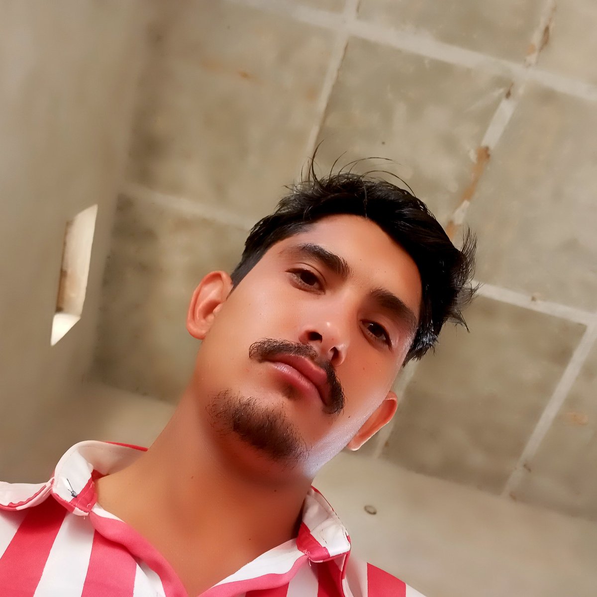 SuDHeeR ChoudhaRy (@sudheer98631260) on Twitter photo рд▓реЛрдЧ рдХрд╣рддреЗ рд╣реИрдВ рдЗрд╢реНрдХрд╝ рдПрдХ рдзреЛрдЦрд╛ рд╣реИ,
рд╣рдордиреЗ рд╕реБрдирд╛ рд╣реА рдирд╣реАрдВ рдЖрдЬрд╝рдорд╛ рдХреЗ рджреЗрдЦрд╛ рд╣реИ,
рдкрд╣рд▓реЗ рд▓реВрдЯ рд▓реЗрддреЗ рд╣реИрдВ рдкреНрдпрд╛рд░ рдореЗрдВ рдЬрд╛рди рддрдХ,
рдлрд┐рд░ рдХрд╣рддреЗ рд╣реИрдВ рдХреМрди рд╣реЛ рдЖрдк?
рдЖрдкрдХреЛ рдХрд╣реАрдВ рджреЗрдЦрд╛.. рд▓реЛрдЧ рдХрд╣рддреЗ рд╣реИрдВ рдЗрд╢реНрдХрд╝ рдПрдХ рдзреЛрдЦрд╛ рд╣реИ,
рд╣рдордиреЗ рд╕реБрдирд╛ рд╣реА рдирд╣реАрдВ рдЖрдЬрд╝рдорд╛ рдХреЗ рджреЗрдЦрд╛ рд╣реИ,
рдкрд╣рд▓реЗ рд▓реВрдЯ рд▓реЗрддреЗ рд╣реИрдВ рдкреНрдпрд╛рд░ рдореЗрдВ рдЬрд╛рди рддрдХ,
рдлрд┐рд░ рдХрд╣рддреЗ рд╣реИрдВ рдХреМрди рд╣реЛ рдЖрдк?
рдЖрдкрдХреЛ рдХрд╣реАрдВ рджреЗрдЦрд╛..