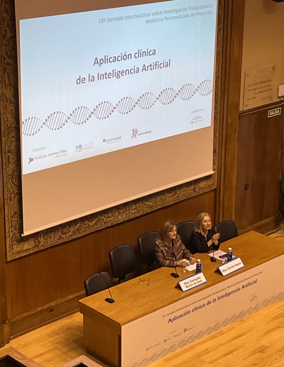 InstitutoRoche's tweet photo. Clausura la jornada @cmartindedios “La #IA juega y jugará un importante papel en la investigación y en la práctica clínica, beneficiando a los profesionales sanitarios, pacientes y sistema sanitario, colaborando a la sostenibilidad y eficiencia del SNS” #IAFJD https://t.co/8VQ9Ih1RGI