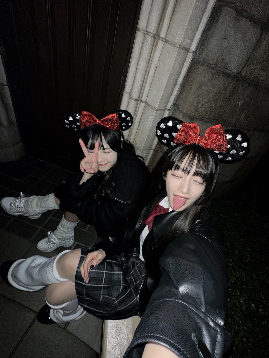 bazabazaba's tweet photo. 舌までエロい https://t.co/ISrVxPaIlu