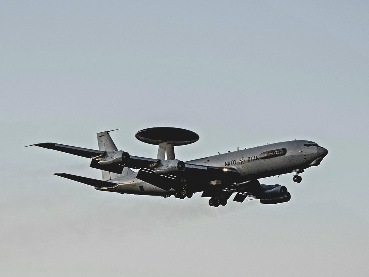 FOTOgrAAMA's tweet photo. #BuenasMediodias

seguimos con un par de 📷 del #TLP de esta semana en #albacete 

✈️
#Boeing #E3Sentry #awacs #Nato #otan
✈️

#aviation #avgeek #tacticalleadershipprogramme #aviationphotography #spotting #spotter #planespotting 

📷 Cortesía de Juan Carlos Rojas 
@JuanSrcj63 https://t.co/AC9EpeIzFP
