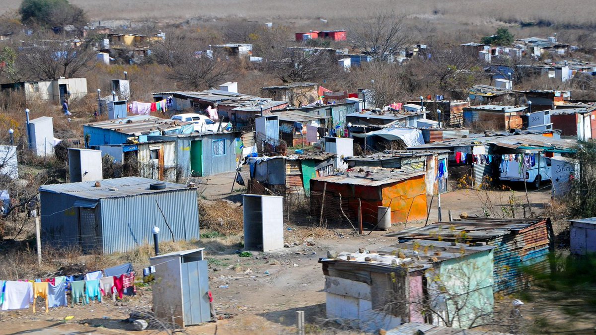 BrunoRguezP's tweet photo. Dos tercios de riqueza producida en el mundo pertenece a 1% más rico desde 2020, mientras q pobreza extrema ha aumentado por primera vez en 25 años, según @Oxfam
Esta tendencia imposibilita cumplir compromiso de erradicar pobreza acordado en Agenda 2030 para Desarrollo Sostenible https://t.co/6sK6NgBegh
