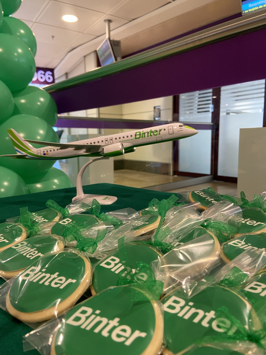 ✈️ El #Aeropuerto AS #Madrid-#Barajas da la bienvenida a <a href="/BinterCanarias/">Binter</a> en el comienzo de su operativa en el aeropuerto. #AeropuertosAena