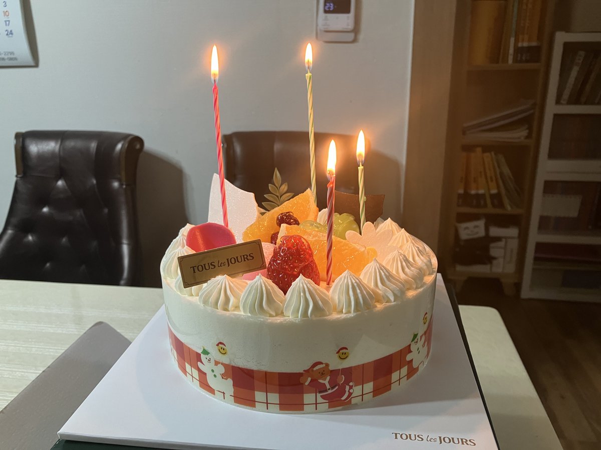 KITK3TVRC's tweet photo. 🎂 https://t.co/FyhanmaRUQ