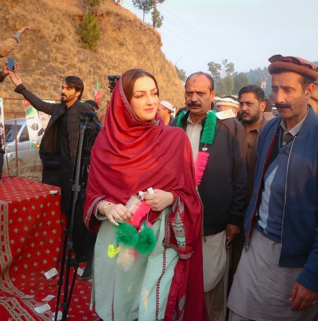 MominaBasit1's tweet photo. پی کے 33 : مومنہ باسط

انتخابی نشان :  فاختہ

#عمران_خان_پر_ظلم_نامنظور 
#ناانصافی_کا_بدلہ_ووٹ_سے
#pk33 https://t.co/wQLn6420aK