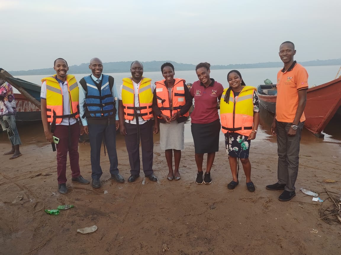 This week, we reached out to over 75 #CHWs on Zzinga and Bussi Islands on L Victoria with training sessions on #Antimicrobialstewardship. CHWs appreciated the roles they can play in their communities to fight against #AMR. @CW_Pharmacists @THETlinks @MinofHealthUG @WakisoDLG