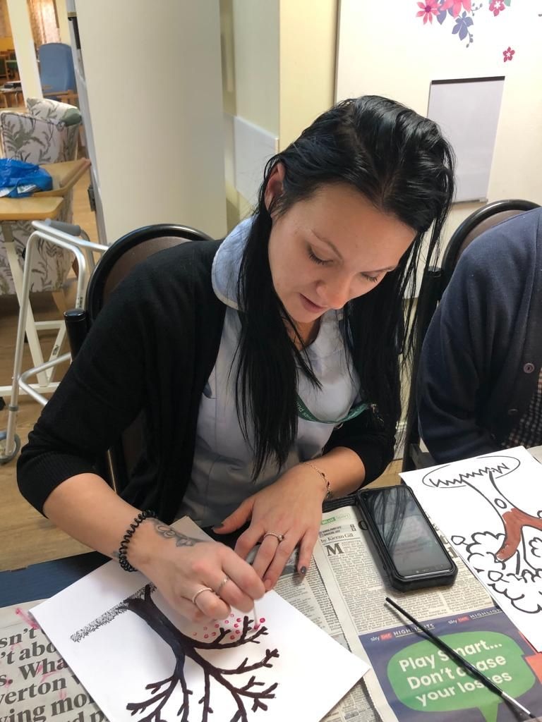 elmlodgecare's tweet image. Nature's canvas came to life this morning as our residents and staff indulged in a beautiful session of 'nature painting' 🎨💐 Time spent together, creating memories and masterpieces, is truly special 💛 
#carehomefamily #momentsthatmatter #creativepainting