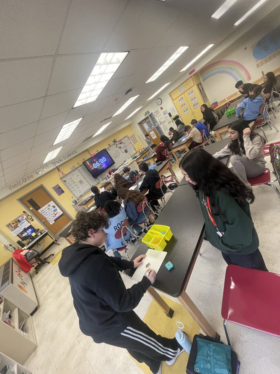 ScienceInRm165's tweet photo. Station review for tomorrow’s Lunar Cycle quiz !! We’re rotating in science lab practical fashion because practice makes perfect 🌑🌒🌓🌔🌕🌖🌗🌘 https://t.co/KH4mX0C5GX