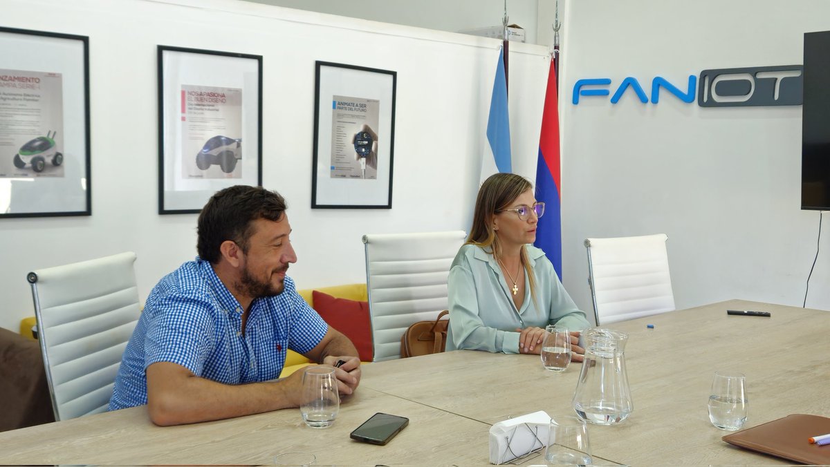 FanIOT Argentina (@faniotargentina) on Twitter photo ● Nos reunimos con autoridades del <a href="/IndustriaMnes/">Ministerio de Industria Misiones</a> y con el Presidente del <a href="/PIIPmisiones/">Parque Industrial y de la Innovación Posadas</a>
" Innovación, Ideas y Proyectos para Potenciar a las PYMES y a la Economía Regional" ● Nos reunimos con autoridades del <a href="/IndustriaMnes/">Ministerio de Industria Misiones</a> y con el Presidente del <a href="/PIIPmisiones/">Parque Industrial y de la Innovación Posadas</a>
" Innovación, Ideas y Proyectos para Potenciar a las PYMES y a la Economía Regional"