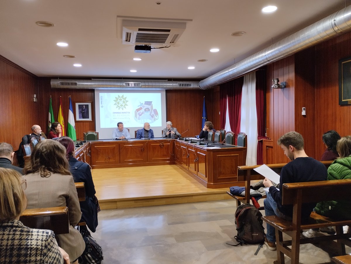 Yesterday we presented our office to the EU delegation of the @interregeurope project #REC4EU
 
🚀 We highlighted our central role as a support center for #energycommunities in Granada

🌟 And in Monachil we share the experience of @cemonachil as a national pilot project 🏞️