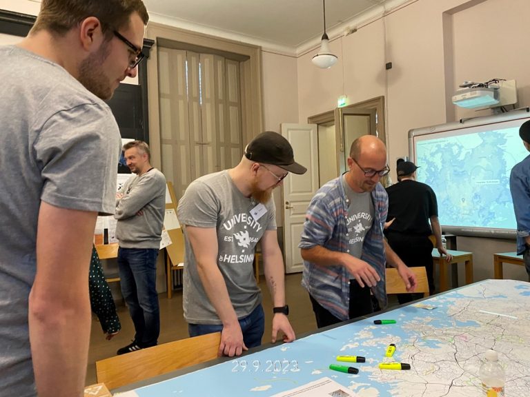 Yesterday was the last day for <a href="/digigeolab/">DigitalGeographyLab</a> in <a href="/UrbanageH2020/">UrbanAge</a> project focused on age-friendly cities

blogs.helsinki.fi/digital-geogra…

Big thanks to all project partners, especially to <a href="/ForumVirium/">ForumViriumHelsinki</a> who lead the work in Helsinki, and <a href="/chrxf/">Christoph Fink (he/him)</a>, @TuuliToivonen who lead our work in <a href="/digigeolab/">DigitalGeographyLab</a>!