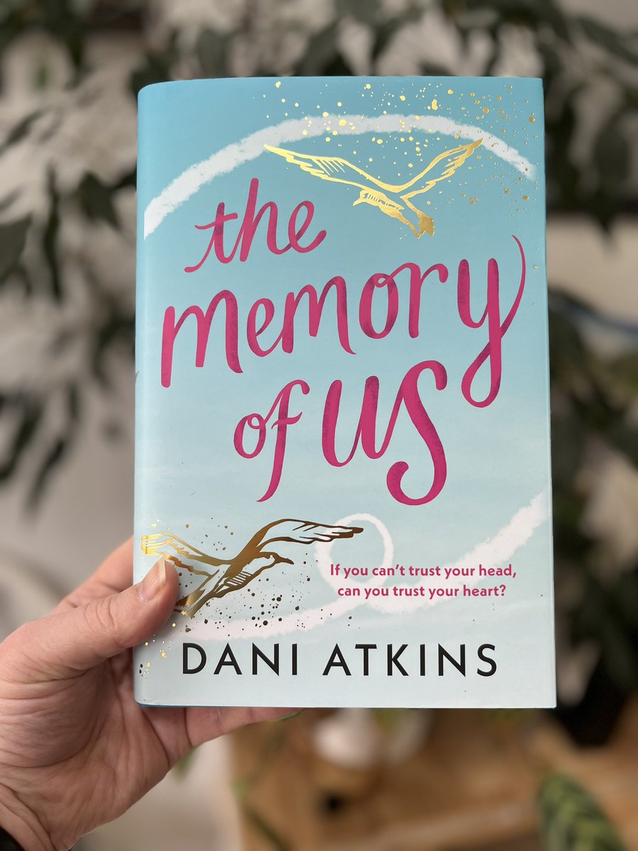 Look at this beauty!

#TheMemoryOfUs @AtkinsDani @HoZ_Books @soph_ransompr @poppydelingpole 

Published on 15th Feb and with a tour too, don’t miss this one, it’s a gorgeous romance with a twist, fabulous!