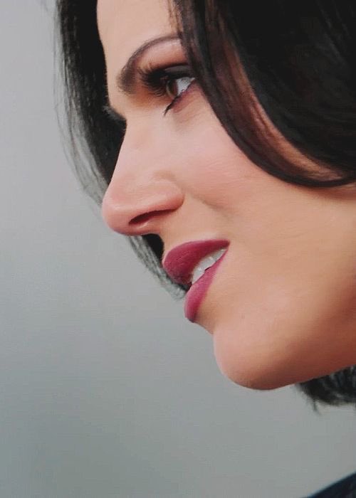 hfvckplaza's tweet photo. Happy bday pra mais gostosa das gostosas, Regina Mills https://t.co/iryaDHKlzc