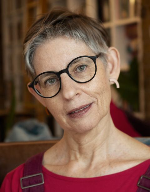 Join us for a #poetry MASTERCLASS, a webinar presented by @jsaphra 
'The sonnet and its sonics' with Jacqueline Saphra.
Wednesday 14th February, 7-8pm, online.
Book now for £12.
Part of a fortnightly series: buff.ly/455bTJs