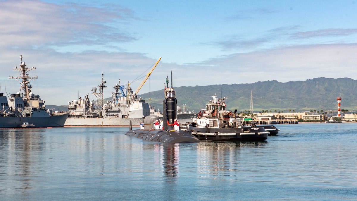 USS North Carolina (SSN 777) Virginia-class Block 1 attack submarine coming into Pearl Harbor after 7-month deployment  - January 31, 2024 #ussnorthcarolina #ssn777

SRC: TW-@PacificSubs