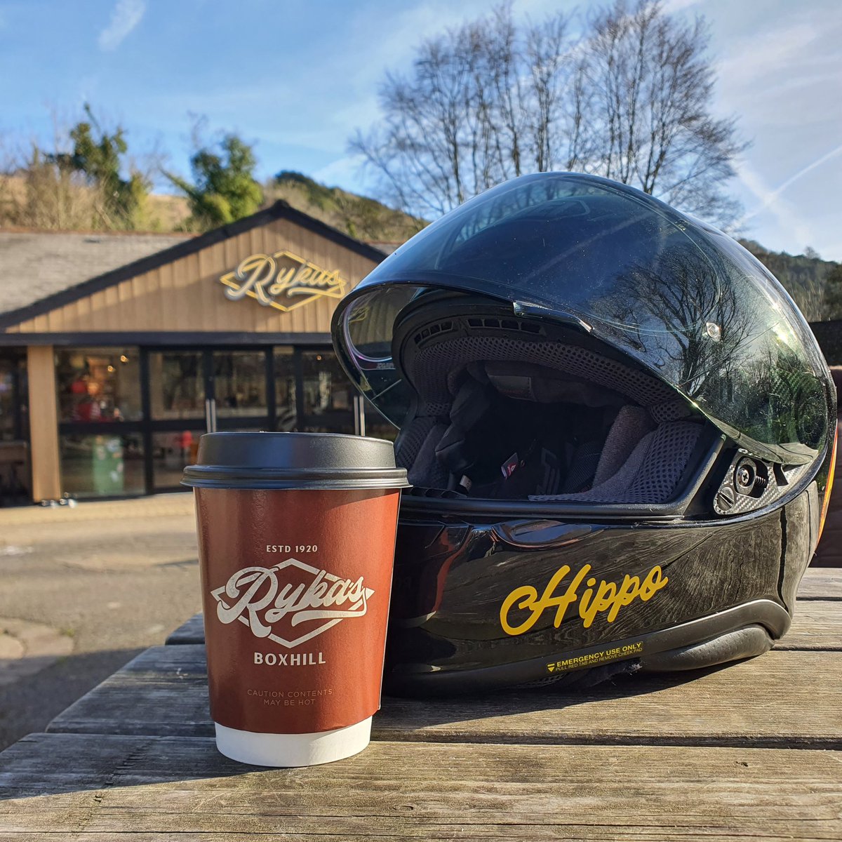 Hippo_Drones's tweet photo. Ham and Cheese Toasty Time up at Rykas Cafe 😋👍
#Rykas #RykasCafe @RykasC @ShoeiHelmetsUK #ShoeiHelmets #Shoei #Brew #CupOfTea #BikerCafe https://t.co/uafuiababJ