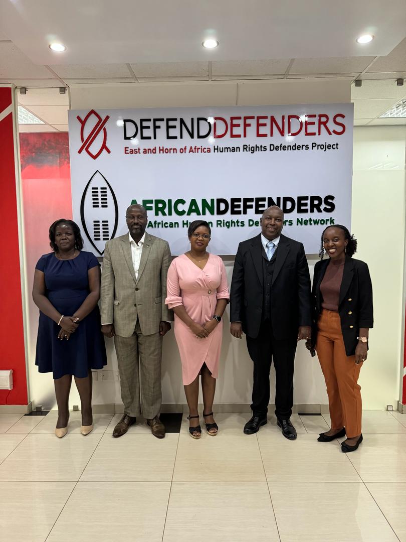 👏Today morning @NCHRD_UG team led by our ED @BRKirenga had a discussion with a team from @DefendDefenders led by @Hassan_shire on our mutual collaboration and strengthening grassroots #HRDs. #TogetherWeDefend