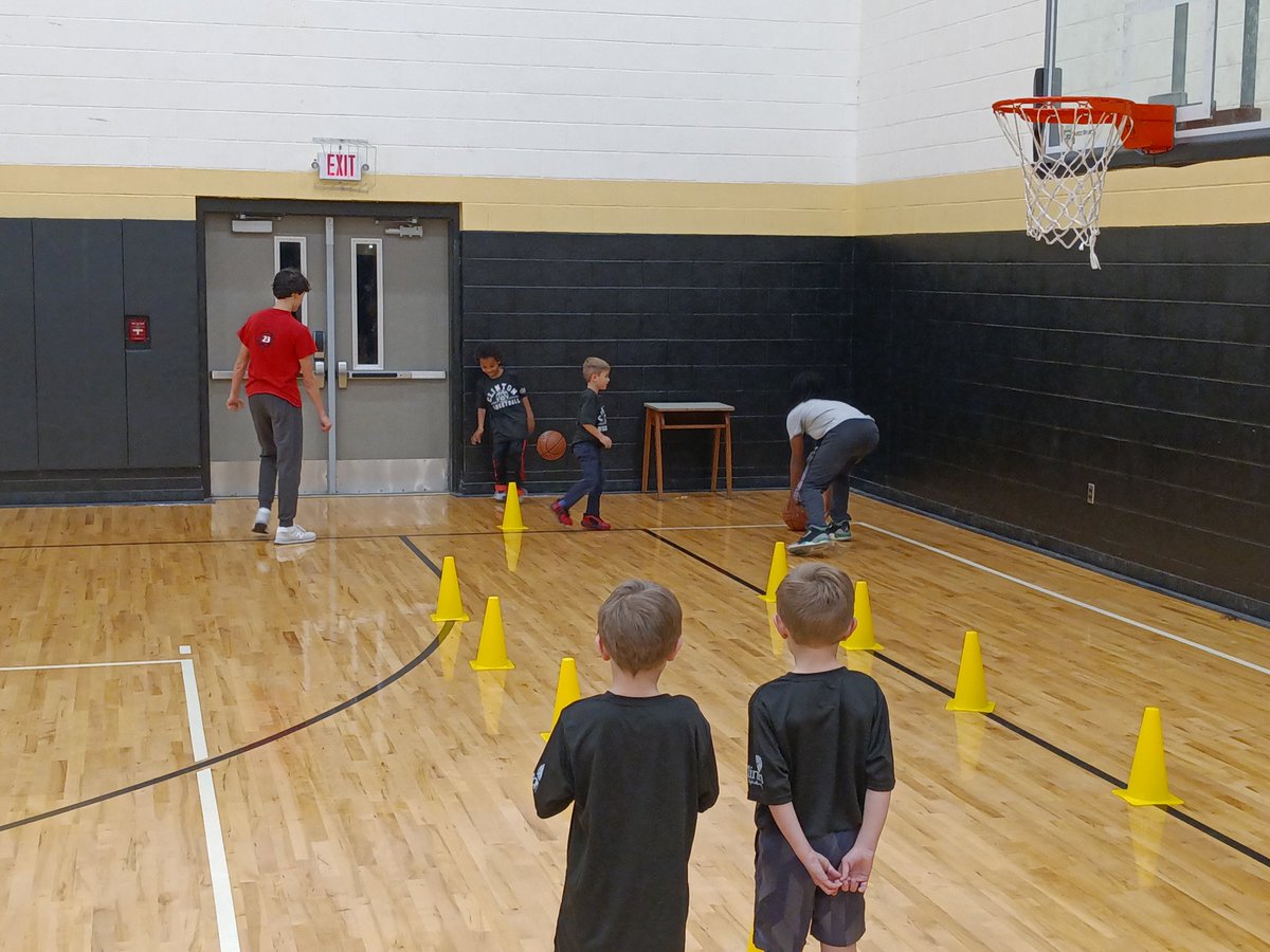 Clinton Men's Basketball tweet media