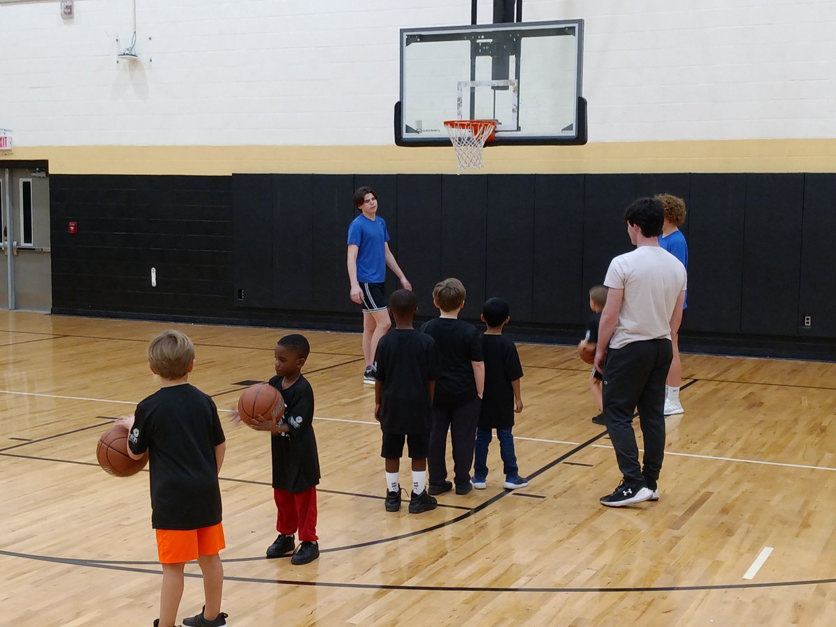 Clinton Men's Basketball tweet media