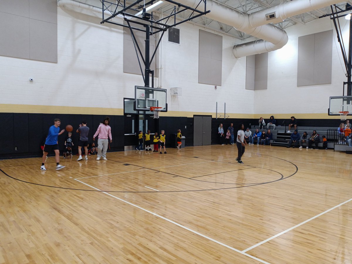 Clinton Men's Basketball tweet media