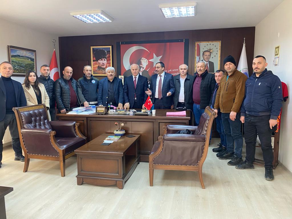 Belediyemiz ile HİZMET-İŞ sendikası arasında yapmış olduğumuz sözleşme ile Belediyemizin kadrolu ve sözleşmeli 21 İşçimizin ücret artış oranı %130 ile anlaşma sağlanmıştır. Hayırlı olsun.