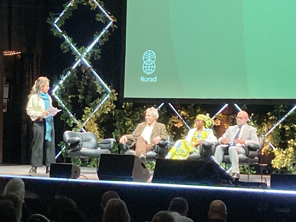 'The basis for forest protection is the collective rights to indigenous peoples. We must invest in indigenous societies, to make them to trive, said Lars Løvold, founder of @RainforestNORW at the @noradno #NoradConference2024.