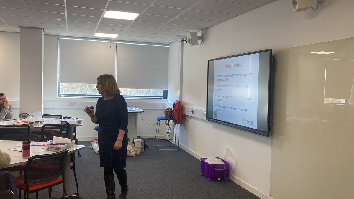 <a href="/scijane1/">Jane Banham CSci Teach</a> teaching working scientifically at our @SLPDerby <a href="/DTSADerby/">DTSA</a> <a href="/UoDPrimaryITE/">DerbyUniPrimaryITT/E</a> #science conference <a href="/STEMLearningUK/">STEM Learning</a>