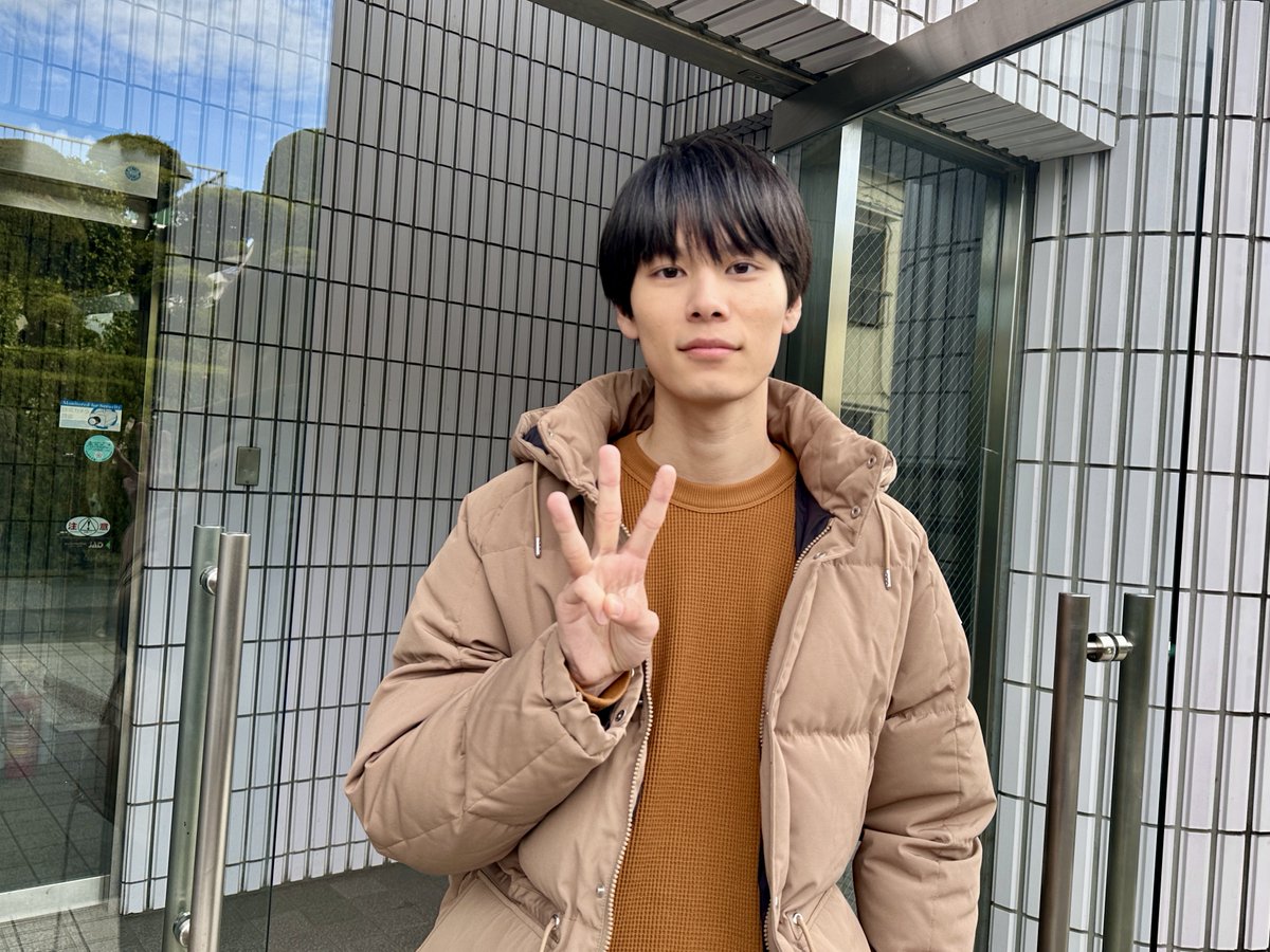 megurumiraiytv's tweet photo. 第3話放送まであと𝟙時間
🕰️ #めぐる未来 🕊️
••┈┈┈┈┈┈┈••

未来さんから3話のお知らせ⏳

3話、めぐるを失い失意の中
未来に犯人から電話が…？
衝撃のラスト、お見逃しなく。

今夜11時59分〜ドラマ放送中
#めぐる未来 で感想頂けたら嬉しいです✉️📚

#萩原利久 https://t.co/kDL6sqXFda