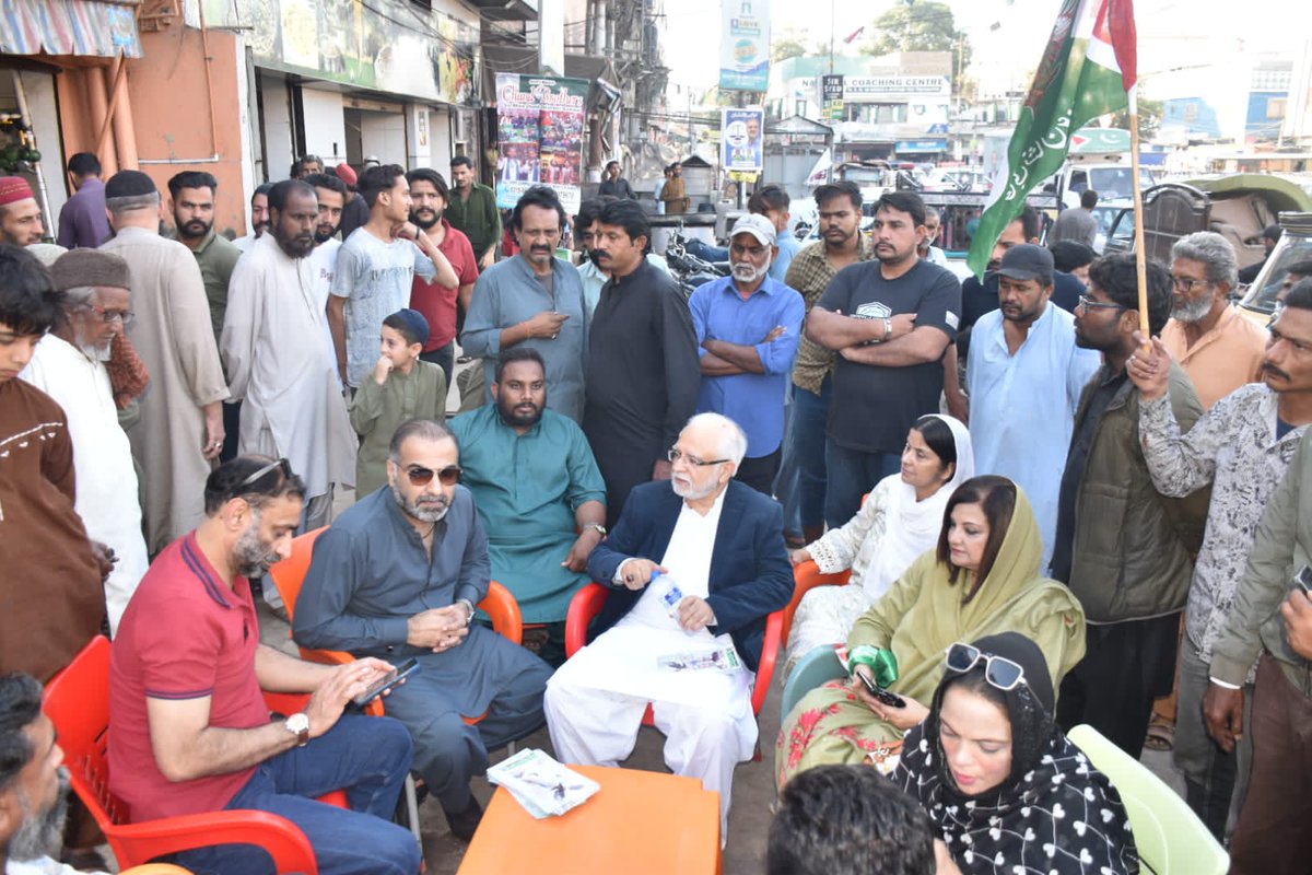 SymaNadeem_IPP's tweet photo. Campaign in the Market area in PIB colony.Candidates NA 238 Mehmood Molvi &amp; PS 102 Ali Junejo along with Women Wing Sindh President Syma Nadeem,Gen Secy Musarrat Shah &amp; teams distributed pamphlets amongst the Shopkeepers and pedestrians. https://t.co/GUi69jLSpA