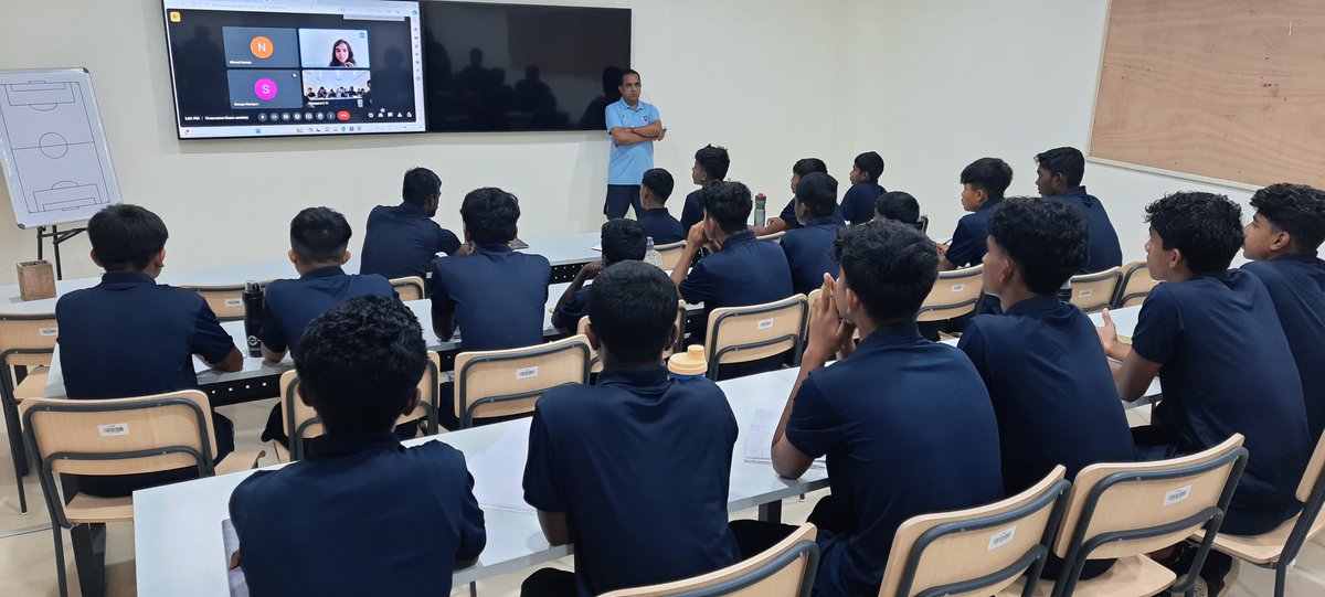 fcmadras's tweet photo. Unlocking Mental Resilience.
FC Madras players dive deep into an insightful session on managing examination anxiety with psychologist Sarayu Narayan from Tata Institute of Social Sciences, Mumbai.
#fcm #fcmadras #flyingsquirrel #learningandeducation https://t.co/iHW7SxSalH