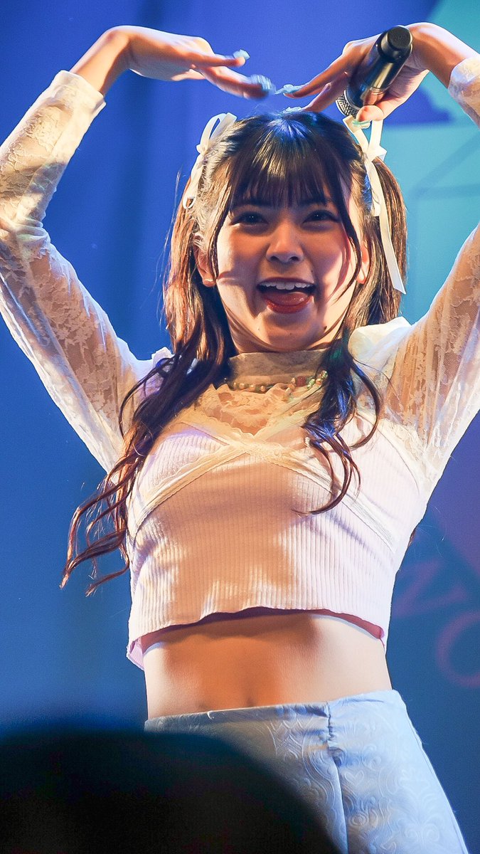 モモモ (@wackmomomo) on X