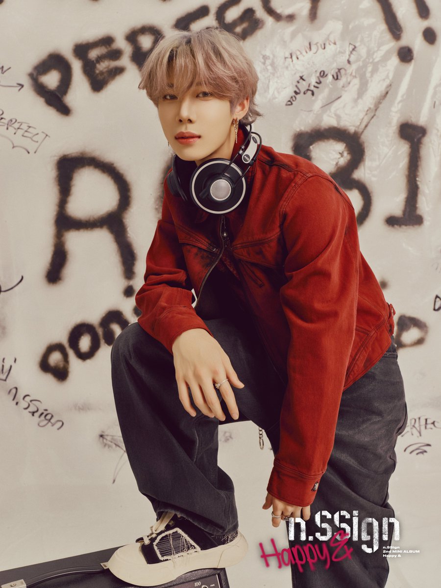 nSSign_official's tweet photo. n.SSign 2nd MINI ALBUM ‘Happy &amp;’

CONCEPT PHOTO '&amp; I'

🎸 2024.02.15 6PM Release

#nSSign #엔싸인
#로빈 #ROBIN
#Happy&amp; #HappyAnd https://t.co/nQFEqBFdSt