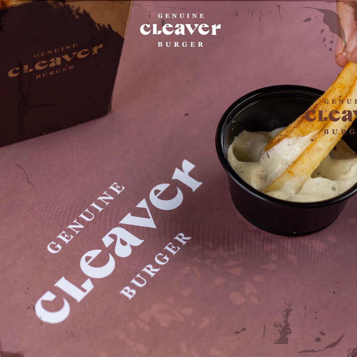 cleaver_burger's tweet photo. كليڤر بطاطس محبوبة الكل 👌غمسها بقلب 😋

#السعودية #الرياض #بطاطس #برجر #برجر_لحم #مطاعم #مطاعم_الرياض #غداء #عشاء #طلبات #تطبيقات https://t.co/Si0Cn0BeZF