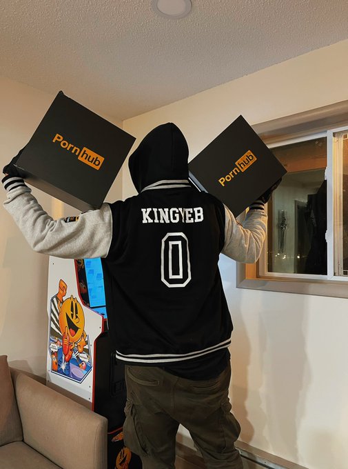 Just wanna say thank you for helping us (@tinybeyx &amp; i) hit 50K , we&rsquo;re already 12,000 subs away from<a class="tags" target="_blank" title="On Twitter" href="/?out=eyJ0eXAiOiJKV1QiLCJhbGciOiJIUzUxMiJ9.eyJpYXQiOjE3MjExNTM4MzYsImlzcyI6InR3cG9ybnN0YXJzLmNvbSIsIm5iZiI6MTcyMTE1MzgzNiwiZXhwIjoxNzUyNjg5ODM2LCJyZWRpcmVjdF91cmwiOiJodHRwczovL3R3aXR0ZXIuY29tL3RpbnliZXl4In0.lnDBe3CMheKBNdwGlAGaP4nkzRUOF47t3xsvTPysScYXyDNLIXHk19opLWToRJK5UwjhAFL4VZCxvklxnMDHZQ">@tinybeyx</a><a href="/tag/mvsales"class="tags"><span>#mvsales</span></a>