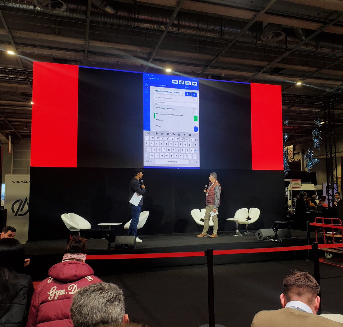 syopelife's tweet photo. 🔵Ce matin, Vincent Tizon, Président de l' #ATSU35, a été interviewé au salon @SecoursExpo. Il a présenté la mise en place & le fonctionnement de @syopelife au sein des ambulances du 35.
➡️En 2023, + de 55 536 bilans ont été transmis par l'ATSU35 au #SAMU35.
#TILDEV #fichebilan https://t.co/6pKnoGy20K