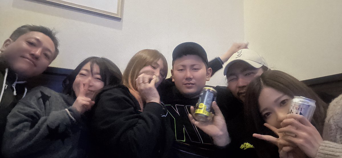 SOR_118R's tweet photo. 土曜日誕生日お祝いしてもらて
久々朝まで飲んで
日曜日の夜から毎日のよーに
夜になると特に熱が上がるww
しんどい4日間でしたw

やっと今日治まって平和だ…♡♡笑 https://t.co/pLbqjjrRCN