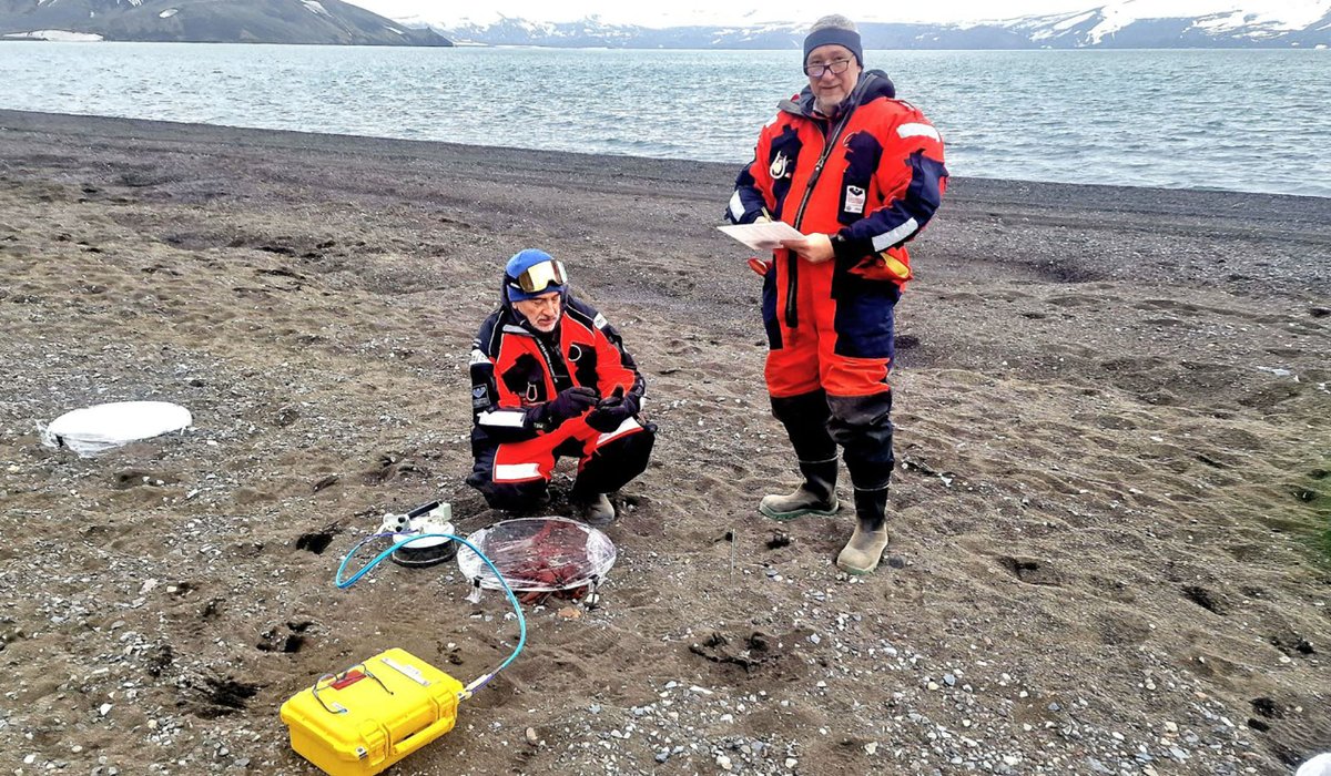 Entra para saber máis! 👇👇
cim.uvigo.gal/2024/02/en-dir…

#charla #MarianoLastra #JesúsLópez <a href="/jsouzatroncoso/">Jesus Souza Troncoso</a> #Radiant #Antártida <a href="/cim_uvigo/">CIM UVigo</a> <a href="/uvigo/">Universidade de Vigo</a> #SomosCIGUS #HRS4R