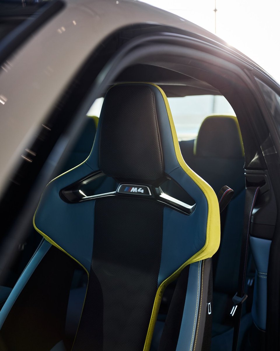 BMW_Welt's tweet image. Step into the spotlight.

Introducing the new BMW M4 Coupé. On display exclusively at #BMWWelt. #THEM4 #BMWM

The #BMW M4 Coupé:
Fuel consumption/100km, CO2 emission/km comb.: 10.1–10.0 l, 230–226 g. According to WLTP, bmw-m.com/wltp-disclaimer