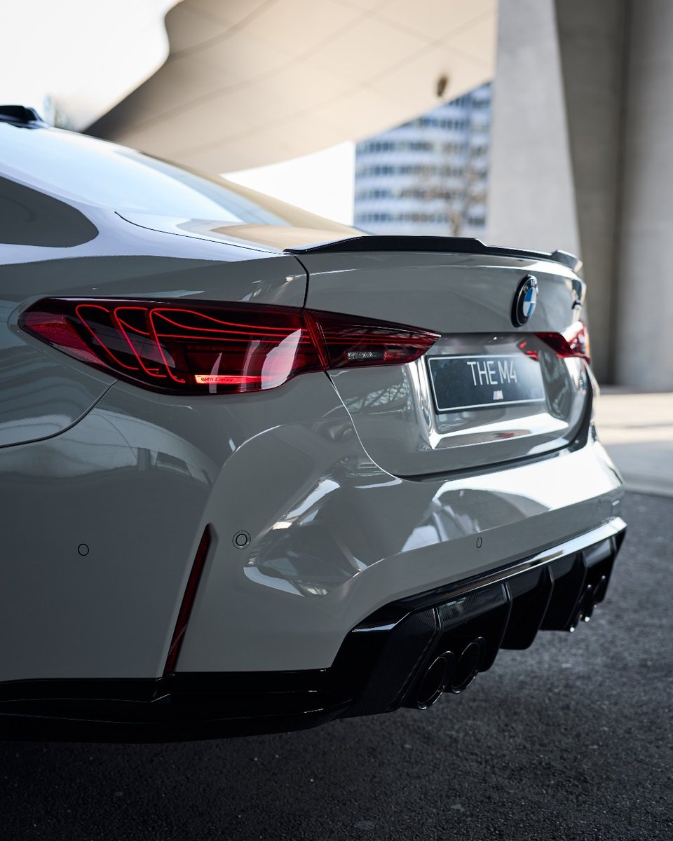 BMW_Welt's tweet image. Step into the spotlight.

Introducing the new BMW M4 Coupé. On display exclusively at #BMWWelt. #THEM4 #BMWM

The #BMW M4 Coupé:
Fuel consumption/100km, CO2 emission/km comb.: 10.1–10.0 l, 230–226 g. According to WLTP, bmw-m.com/wltp-disclaimer