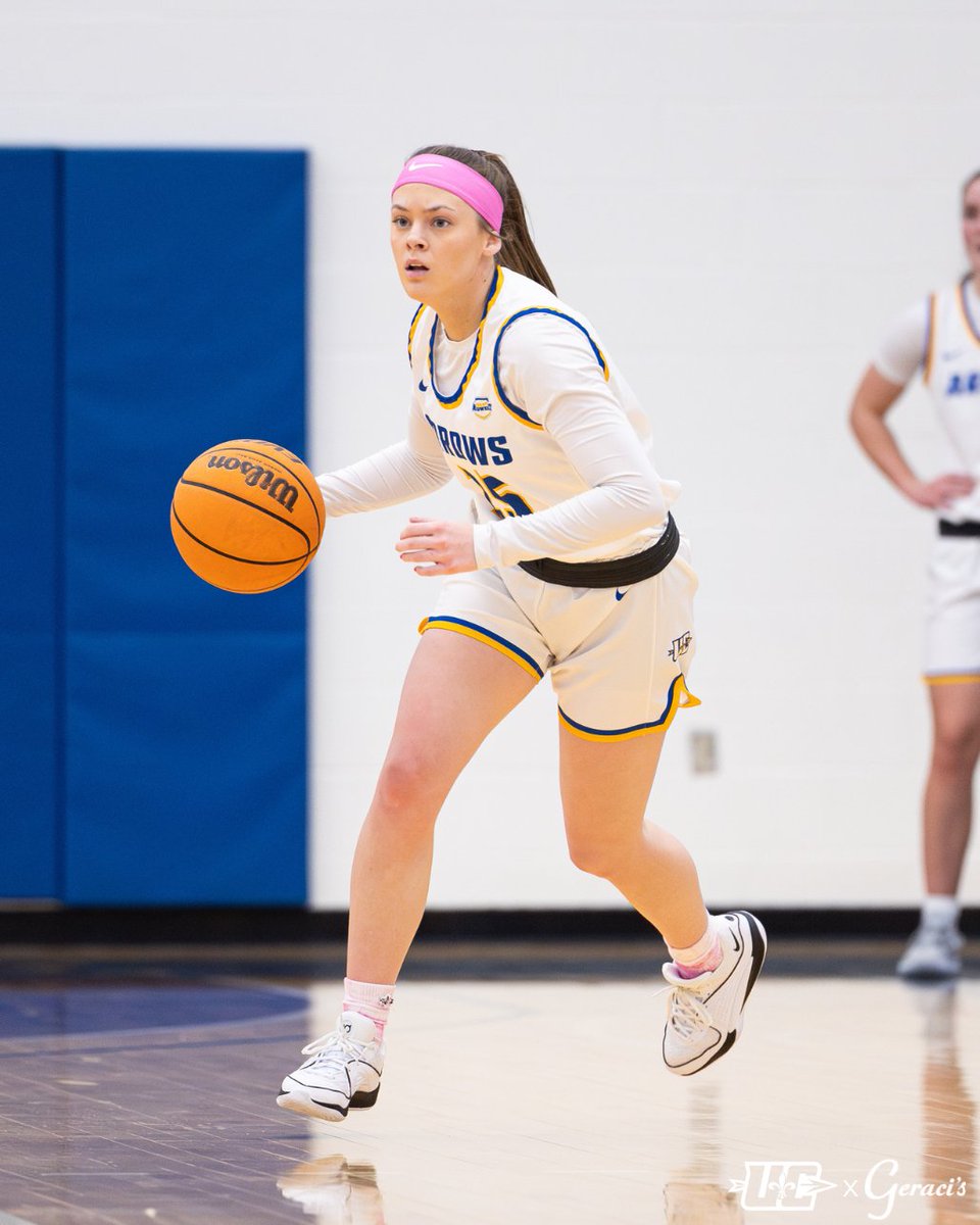 Back in pink at 5:30 💕

📊 ursulinearrows.com/sidearmstats/w…
🎥 greatmidwestdigitalnetwork.com/ursuline/