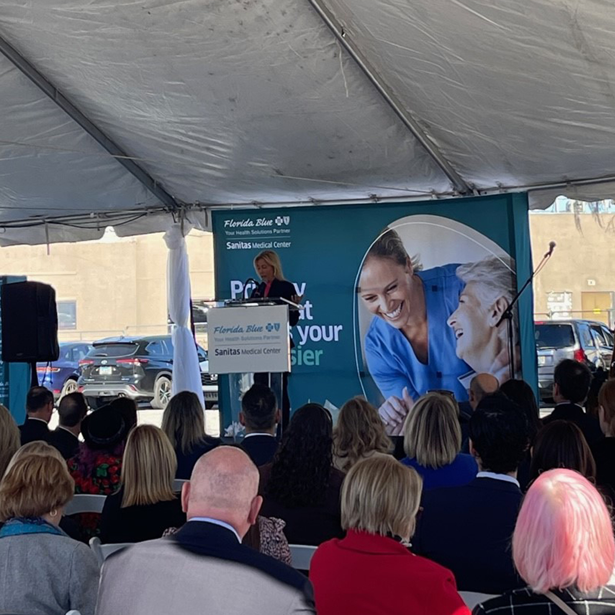 FCHCCflorida's tweet photo. ⏰ What a remarkable day here on the First Coast as we see the opening of the first #Sanitas Medical Center here in Jacksonville. 🩺 The #FCHCC congratulates Florida Blue on this grand occasion as the completely bilingual center (English, Spanish, Creole). #FloridaBlue #MySanitas https://t.co/T0YdsJGieL